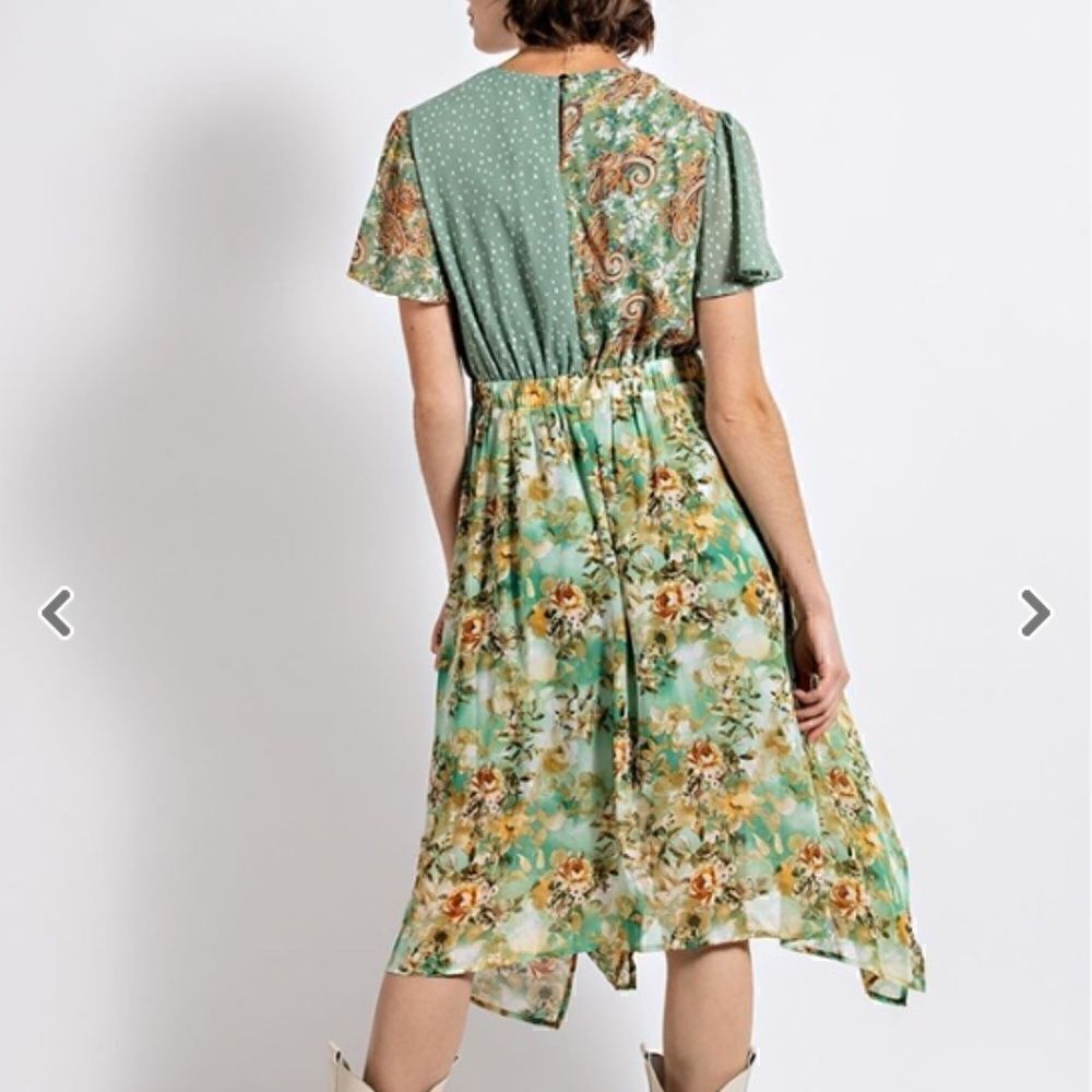 Gigio Twist Front Elastic Waist Floral Midi Dress with Full Lining and Key Hole - Picture 4 of 10